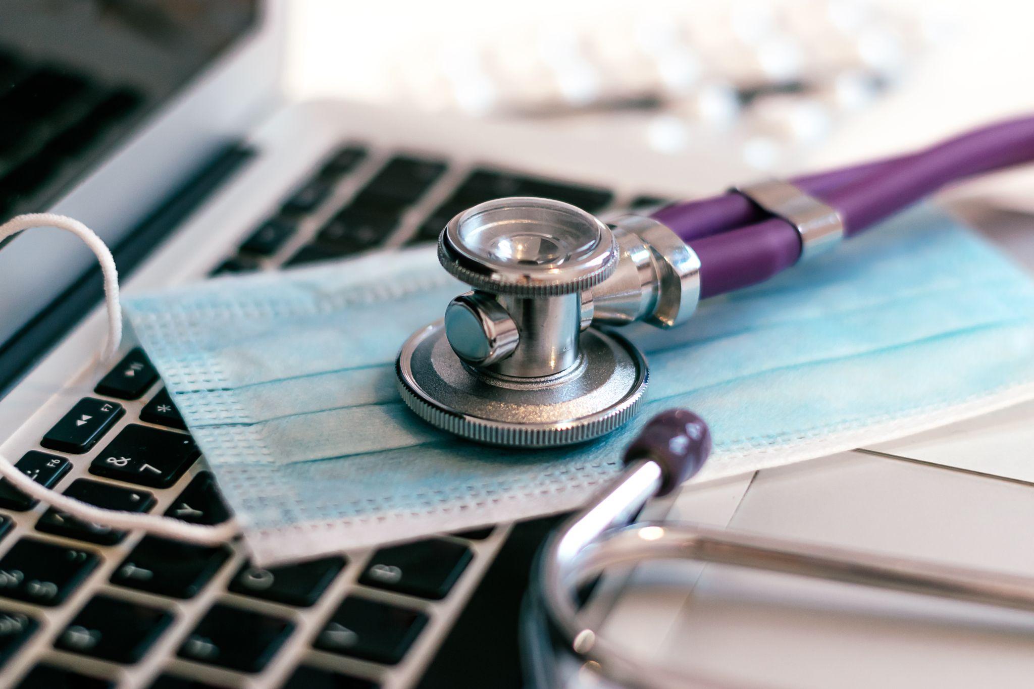 stethoscope and face mask